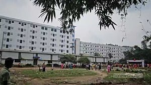 আশুলিয়ায় শ্রমিকদের বিক্ষোভ, ২০ কারখানায় উৎপাদন বন্ধ