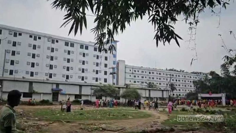 আশুলিয়ায় শ্রমিকদের বিক্ষোভ, ২০ কারখানায় উৎপাদন বন্ধ