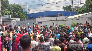 হঠাৎ শ্রমিক আন্দোলনের নেপথ্যে কী?