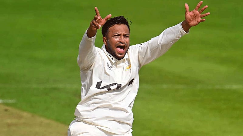 কাউন্টিতে ফেরার দিনে সাকিবের ৪ উইকেট