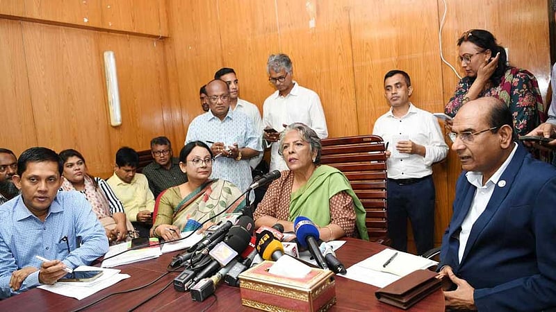 বিতর্কমুক্ত ভোটের পরিবেশ তৈরি করতে চাই: শারমীন এস মুরশিদ