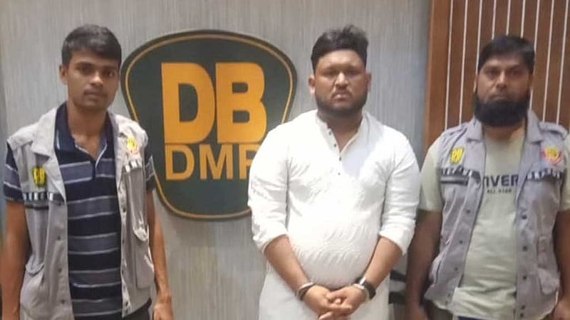 বার্নিকাটের গাড়িবহরে হামলা: আসামি সিয়াম গ্রেপ্তার