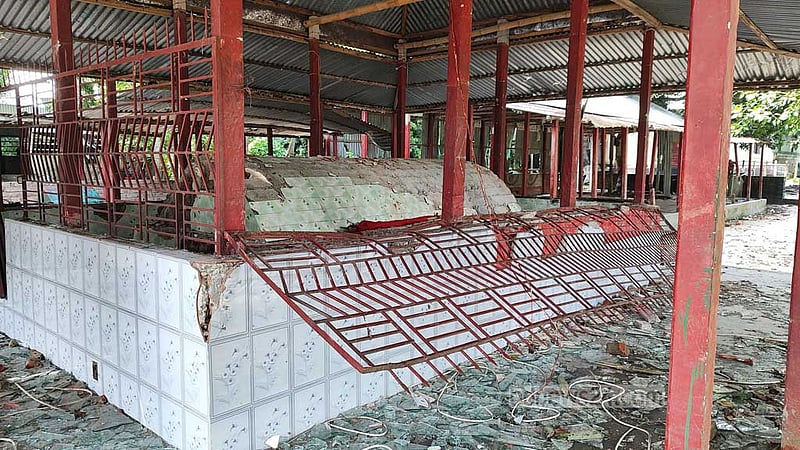 সিরাজগঞ্জে আরও একটি মাজারে হামলা-ভাঙচুর