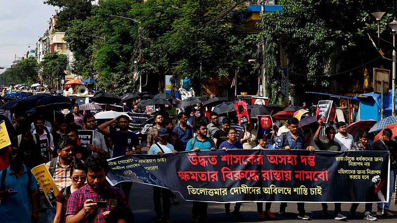 দাবি না মেটা পর্যন্ত কাজে ফিরবেন না পশ্চিমবঙ্গের ধর্মঘটী চিকিৎসকরা