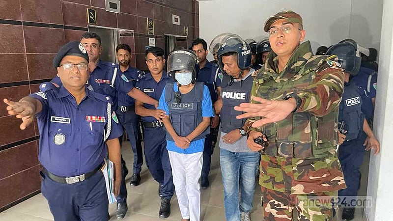 ‘অবৈধ সম্পদ-প্লট জালিয়াতি’: বিচারপতি মানিকের বিরুদ্ধে দুদকের ২ মামলা
