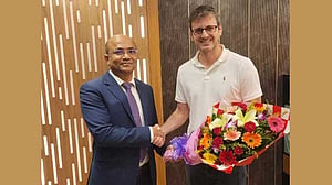 যুক্তরাষ্ট্র প্রতিনিধিদল ঢাকায়, ডনাল্ড লু আসবেন বিকালে