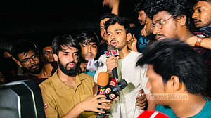 ৪৬তম বিসিএসের লিখিত ‘স্থগিত’: উপদেষ্টা আসিফ