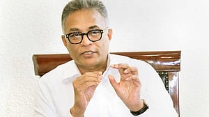 এনবিআরকে ছাড়া আদানির সঙ্গে চুক্তি: আহমদ কায়কাউসের বিরুদ্ধে তদন্তে দুদক