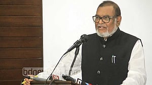 অবৈধ সম্পদ: সাবেক মন্ত্রী মোজাম্মেল হকের বিরুদ্ধে দুদকের মামলা