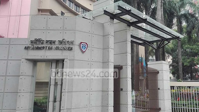 দুদকের সাবেক চেয়ারম্যান হাসান মশহুদসহ ৩ জনের মামলা তদন্তে সিআইডি