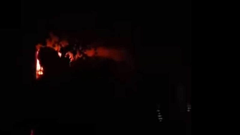 বনশ্রীর আবাসিক ভবনে আগুন বৈদ্যুতিক গোলযোগে