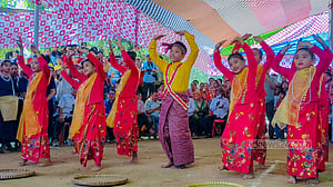 নাচ-গানে খাগড়াছড়িতে শুরু মারমাদের সাংগ্রাইং