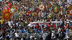 চারুকলার শোভাযাত্রা: আনন্দে ঝরে গেল মঙ্গল!