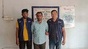 ব্রাহ্মণবাড়িয়ায় চুরির অপবাদে ৩ নারীর চুল কেটে নির্যাতনের অভিযোগ