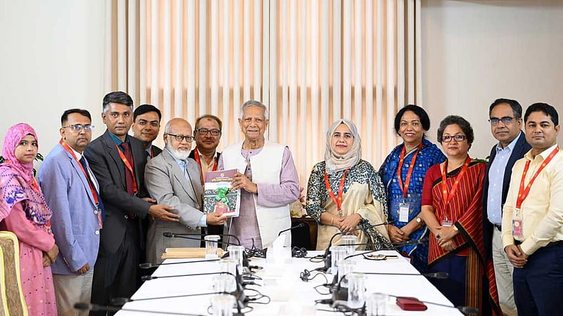 স্কুল পর্যায় থেকেই সংস্কার পাঠ্য হওয়া উচিত: প্রধান উপদেষ্টা