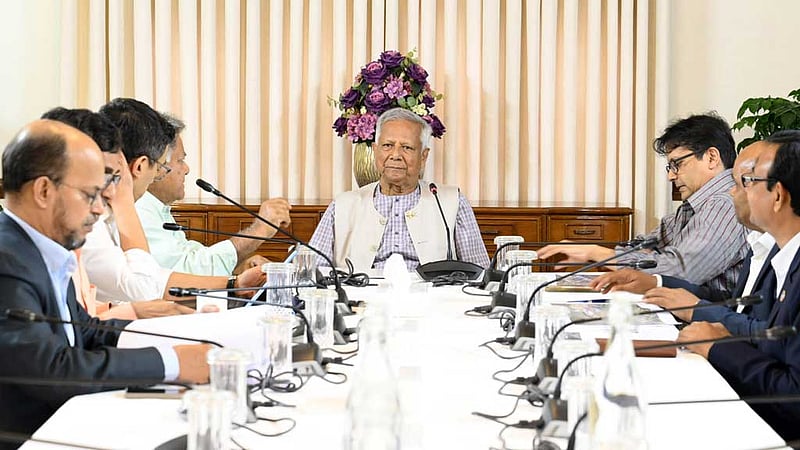 চট্টগ্রাম বন্দরে বিনিয়োগের আলোচনা দ্রুত নিষ্পত্তি করুন: ইউনূস
