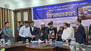 সাগরপথে মালয়েশিয়া: মিয়ানমারে বন্দি ২০ কিশোর ফিরল পরিবারে