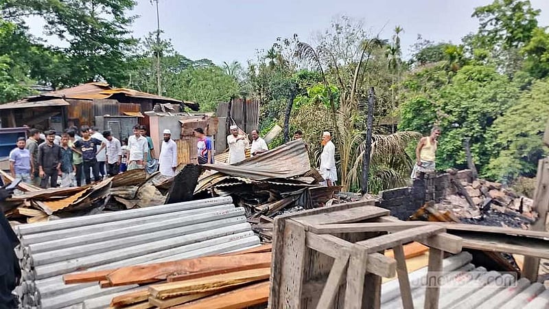 চাঁদপুরে পুড়েছে ১১ ব্যবসা প্রতিষ্ঠান