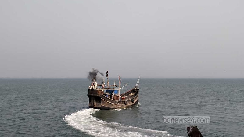 টেকনাফে মাদক কারবারিদের সঙ্গে কোস্ট গার্ডের গোলাগুলি, রোহিঙ্গা গুলিবিদ্ধ