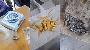 শাহ আমানতে যাত্রীর লাগেজে মিলল কোটি টাকার সোনা
