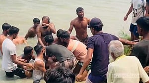 ঘাসের বস্তা নিয়ে গোমতীতে ডুবে গেলেন কৃষক, ৪ ঘণ্টা পর মিলল লাশ