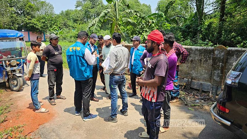 কুমিল্লায় নিম্নমানের নির্মাণ সামগ্রী ব্যবহারের অভিযোগে সড়ক পর্যবেক্ষণে দুদক