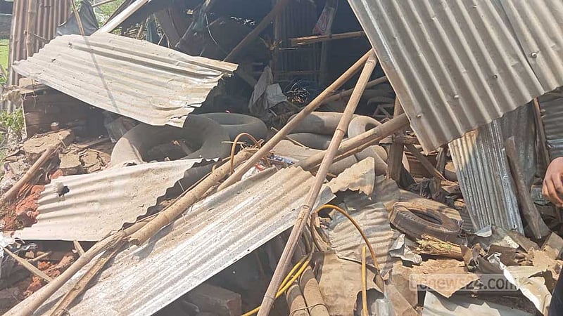কুমিল্লায় চাকায় হাওয়া দেওয়ার মেশিন বিস্ফোরণে নিহত ১