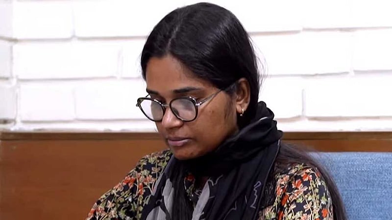 নাগরিক কমিটির নেত্রীকে পুলিশে দিল জুলাই স্মৃতি ফাউন্ডেশন