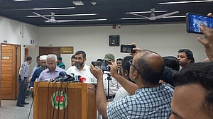 মন্ত্রণালয় যথাসময়ে মতামত দেয়নি, আইনি বাধ্যতায় ইশরাকের গেজেট: ইসি সানাউল্লাহ