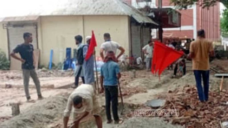 সাবেক ডিএমপি কমিশনার আছাদুজ্জামানের দখলে নেওয়া জমি ফিরেছে মুক্তিযোদ্ধা পরিবারে