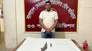 ফেনীতে ‘দেশি অস্ত্রসহ’ জাতীয় পার্টির নেতা গ্রেপ্তার