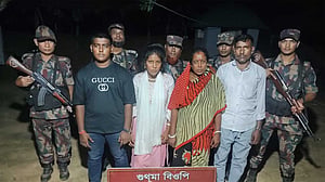 ভারতে অনুপ্রবেশের চেষ্টা, ফেনী সীমান্তে দম্পতিসহ গ্রেপ্তার ৪