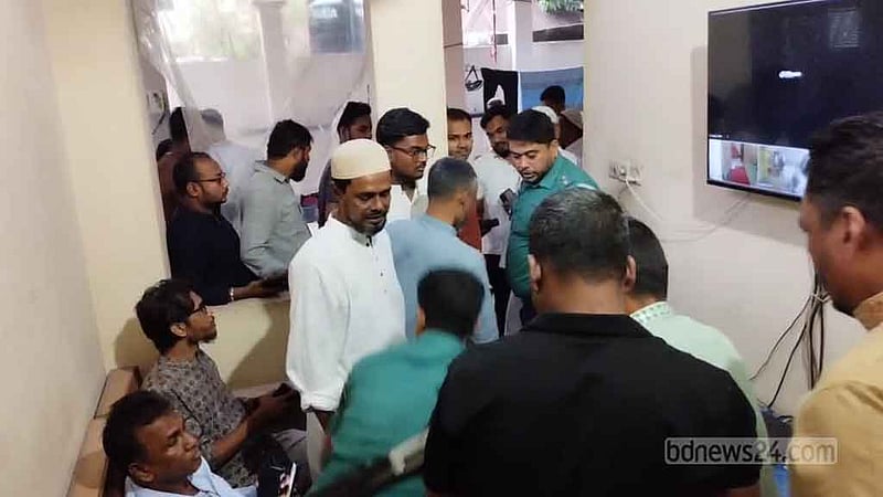 টঙ্গীতে ফ্ল্যাট থেকে ছেলে-মেয়ের রক্তাক্ত লাশ উদ্ধার, বাবা-মাকে জিজ্ঞাসাবাদ