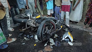 টুঙ্গিপাড়ায় মাহেন্দ্র-মোটরসাইকেল সংঘর্ষে নিহত ২