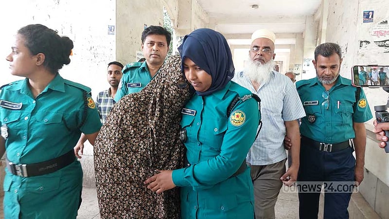 সম্পদের মামলায় স্বাস্থ্যের মালেক ও স্ত্রীর সাজা