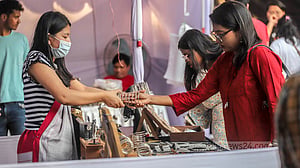 বর্ষবরণ ঘিরে ঢাকায় আদিবাসীদের মেলা