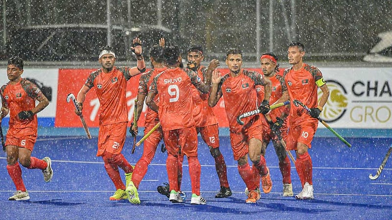 আরশাদের দৃষ্টিনন্দন গোলে জিতে শীর্ষে বাংলাদেশ