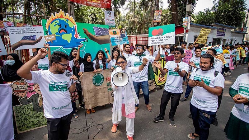 ‘জলবায়ু ধর্মঘট’, বিদ্যুৎ ও জ্বালানি মহাপরিকল্পনা পুনর্বিবেচনার দাবি