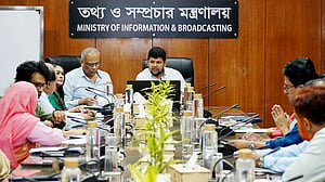 সংবাদপত্রের মানোন্নয়নে টাস্কফোর্স হচ্ছে: তথ্য উপদেষ্টা