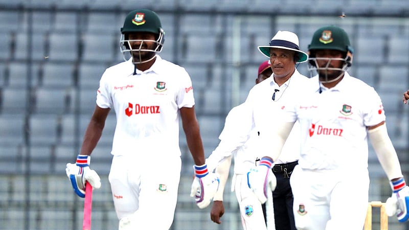টানা ব্যর্থতার পরও জয় কেন দলে, না খেলেও কেন বাদ জাকির