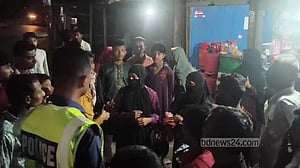 লক্ষ্মীপুরে অন্ধকার থেকে ভেসে আসা কান্না শুনে নবজাতককে উদ্ধার