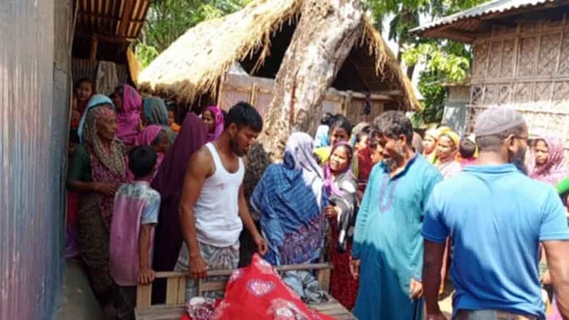 হাতীবান্ধায় ঘাস কাটতে গিয়ে বিদ্যুতের তারে জড়িয়ে কৃষকের মৃত্যু