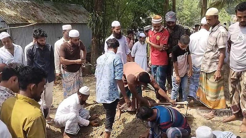 মাদারীপুরে সাপের কামড়ে গৃহবধূর মৃত্যু