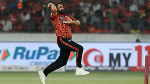 ৪ ওভারে ৭৫ রান দিয়ে শামির রেকর্ড