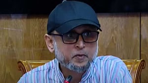 স্ত্রীর পেশাগত সিদ্ধান্তে হস্তক্ষেপ করি না: ফারুকী