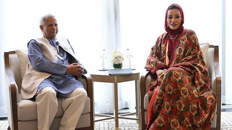 কাতারের আমিরের মায়ের সঙ্গে প্রধান উপদেষ্টার বৈঠক