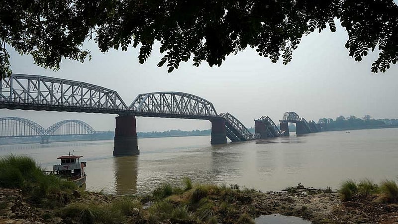 মিয়ানমারে ভূমিকম্পে মৃত বেড়ে ২৮৮৬