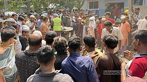 রাস্তার পাশে কাটা হাত দেখে গিয়ে বস্তায়-বস্তায় মিলল তিন লাশ