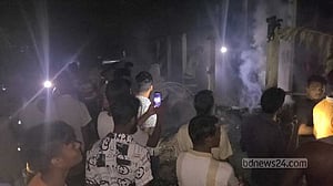 নেত্রকোণায় আগুনে বসতঘর পুড়ে ৩ লাখ টাকার ক্ষতি