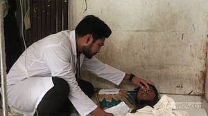 সন্তানকে পেটানো নিয়ে ঝগড়া: বিষপানে স্ত্রীর মৃত্যু, স্বামী হাসপাতালে
